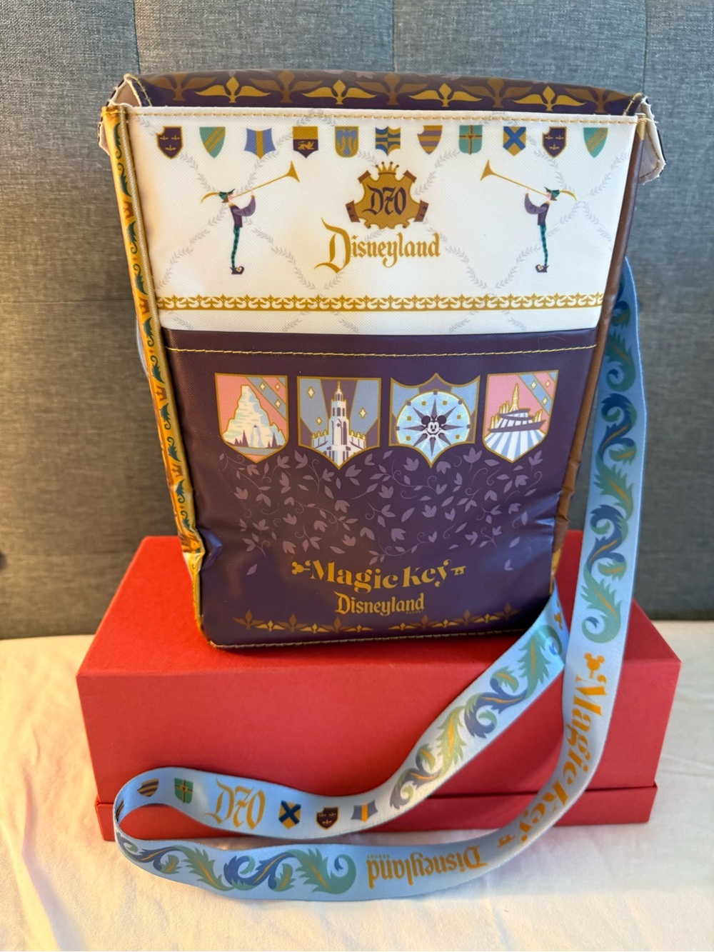 Disney Popcorn Cooler Tote Bag - Picture 6 of 13